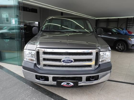 FORD F-250 4.2 XLT 4X2 CS TURBO DIESEL 2P MANUAL FORD F-250 4.2 XLT 4X2 CS TURBO DIESEL 2P MANUAL